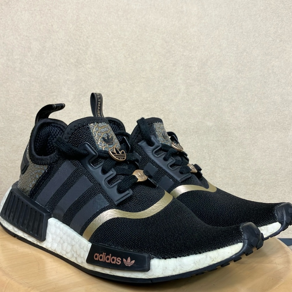 Adidas NMD R1 GY6300 Black/Rose Gold‎ Athletic Sneaker Shoes Women’s size 7.5